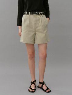 Composition : 100% Cotton Country of Origin : Republic of Korea High-waisted Khaki Shorts For Work, Beige Relaxed Fit Bermuda Shorts For Work, Khaki Shorts For Workwear In Spring, Chic High-waisted Khaki Shorts, Chic Beige Bermuda Shorts With Pockets, Chic Khaki Shorts, Spring Neutral Short Bottoms, Neutral Workwear Shorts With Pockets, Khaki Workwear Shorts