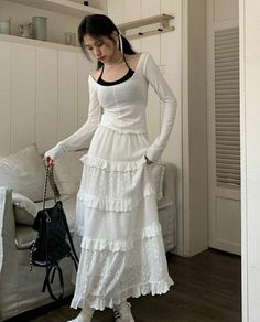 Maxi Long Skirt, How To Style A Long White Skirt, Ruffle Maxi Skirt Outfit, White Boho Skirt Outfit, Outfit With Long Skirt, Maxi Skirt Outfit Aesthetic, Txt Outfits, Layered Skirt Outfit, Long Skirt Outfits Aesthetic