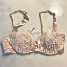 Nwt Millesia Balcony Bra 34b In Silk Peach. Lace Details With Bows. Fr 90b Eur 75b Uk/Gb 34b 54% Silk 44% Polyamide 2% Elasthane Feminine Party Bra, Feminine Party Bra With Lined Body, Feminine Bra For Party, Peach Lace, Balcony Bra, Peach Color, Really Cute Outfits, Lookbook Outfits, Lace Detail