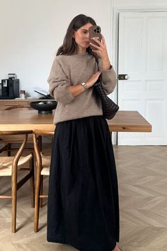 Black Maxi Skirt With Sweater, Black Midi Skirt Fall Outfit, Winter Black Maxi Skirt Outfit, Fall Classy Outfits Women, Black Linen Maxi Skirt Outfit, Church Outfit Inspo Winter, Black Cotton Skirt Outfit, Black Maxi Skirt Winter, Modest Black Outfit