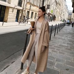 Fashion Forcast, Look Winter, Autumn Street, Fashion Cardigan, Evening Star, Loose Knit Cardigan, Mode Kimono, Woolen Sweaters, Elegant Coats