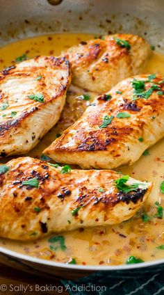 Crispy skillet chicken with the creamiest, most flavorful sauce. Cilantro Lime Sauce, Cilantro Lime Chicken, Lime Sauce, Italian Chicken, Recipes Quick, God Mat, Diet Vegetarian, Skillet Chicken, Idee Pasto Sano