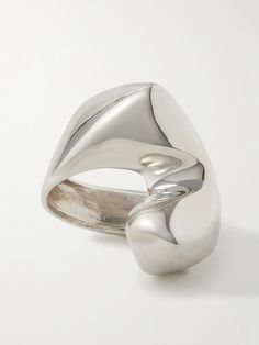 Brooklyn-based sculptor Simone Bodmer-Turner lends her artistic eye to a collaboration with AGMES. Part of the collection, this ring is handmade from recycled silver in a chunky, abstract shape. Wear yours with similar pieces from the brand. Jewelry Goals, Abstract Ring, Recycled Ring, Chunky Silver Jewellery, Chunky Jewellery, Abstract Shape, Chunky Ring, Shape Wear, Rings Jewelry Fashion