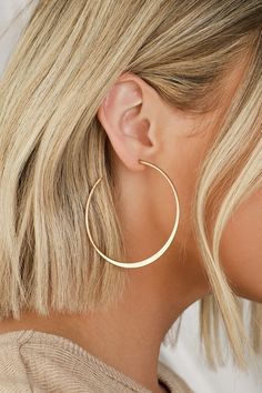 Lulus | Alter Ego Gold Hoop Earrings Hannah Godwin, Champagne Wedding Colors, Hoops Jewelry, Blue Crystal Earrings, Triangle Earrings Stud, Geode Earrings, Earrings Simple, Dress Boutique, Light Summer