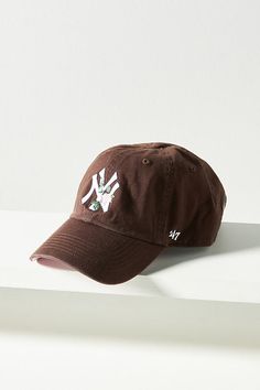 Look Whos Back, Yankees Baseball Cap, Brown Fits, Yankees Baseball, Bucket Hats, 50 Fashion, Sun Hats