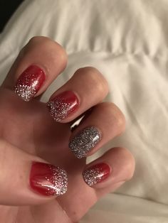 nail sns dipped manicure festive Christmas Dipped Nails Ideas, Sns Designs, Sns Ideas, Holiday Nail Colors, Sns Nails Designs, Christmas Nail Colors, Dip Nail Colors, Emerald Nails, Holiday Nails Winter