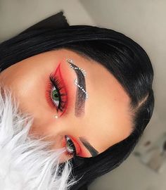 Maquillage Yeux Cut Crease, Make Up Designs, Red Eye Makeup, Halloween Eye Makeup, Ur Mom, Red Makeup, Smink Inspiration, Beauty Make-up, Makijaż Smokey Eye