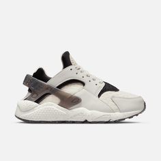 Nike Women's Huarache Crater PRM Phantom Black Nike Huraches Nike, Nike Air Huarache, Air Huarache, Nike Shoes Women, Black 7, Nike Huarache, Nice Shoes, Women's Shoes, Nike Shoes