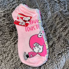 Nwt 5 Pack Socks Peanuts Print Comfortable Pink Cotton Socks, Cute Pink Spring Socks, Snoopy Socks, Peanuts Charlie Brown Snoopy, Socks Packaging, Snoopy Halloween, Halloween Socks, Peanuts Snoopy Woodstock, Easter Prints