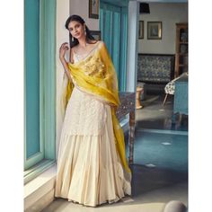 Bookmark These Stylish Outfit Ideas For Eid 2020! Sharara Designs, Eid Dress, Haldi Outfits, Indian Outfits Lehenga, Nikkah Dress, Traditional Indian Dress, Casual Indian Fashion, Salwar Kamiz, Traditional Indian Outfits