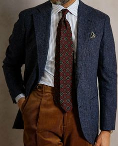 Old Time Mens Fashion, Boston Mens Fashion, Old Suits Men, Timeless Tweed Suits For Fall, Luxury Menswear-inspired Tweed Jacket For Office, Vintage Tailored Tweed Sport Coat, Luxury Menswear-inspired Tweed Blazer, Luxury Brown Menswear-inspired Tweed Jacket