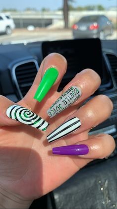 Nettle Juice Nails, Beetle Juice Nails Acrylic, Bettle Juice Nail Art, Beatle Juice Nail Art, Beetle Juice Nails, Beetlejuice Nails, Beetlejuice Tattoo, Beatle Juice