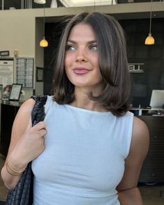 20 Old Money Bob Hair Inspo Styles That Are Pure Fire Short Hair Styles Light Brown, Bob And Lob Hairstyles, Bob W Layers, Shoulder Layers Haircut, Long Bob Straight Hair Brunette, Lob With Framing Layers, Soft 90s Long Bob, Bob With Subtle Curtain Bangs, Nineties Bob Haircut