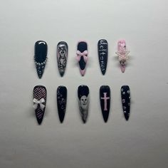 @starsetstudio on insta and tiktok Goth Manicure Short, Deftones Nails Ideas, Safety Pin Nails, Alt Almond Nails, Scratched Back From Nails, Mall Goth Nails, Corpse Nails, Emo Short Nails, Tvd Nails