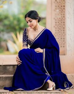 Saree Fabric : Georgette (5.5 Mtr) Blouse : Separate Blouse Piece (0.80 Mtr) Blouse Fabric : Georgette with work Pattern : Solid Blouse Pattern : Embroidered work Parvati Nair, Hot Sarees, Plain Georgette Saree, Saree Inspiration, Royal Blue Saree, Fav Outfit, Saree Drape, Velvet Saree, Saree Wearing