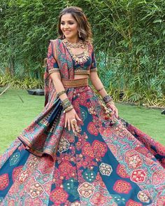 Desi Outfits, Indian Outfits Lehenga, Wedding Lehenga Designs, Lehnga Dress, Bridal Lehenga Collection, Designer Bridal Lehenga, Indian Gowns Dresses, Indian Bridal Dress, Indian Lehenga