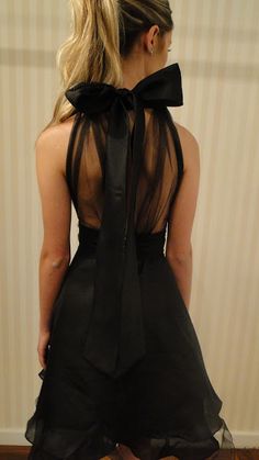 Bow Back Bachelorette Party Outfit, Looks Party, فستان سهرة, Mode Inspiration, Audrey Hepburn, Coco Chanel, Look Chic, Look Fashion