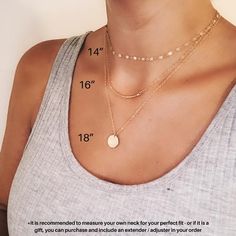 Visual to assist with necklace length selection♥️ CHAIN length: please read the quick tip on selecting chain length (found in every item’s description) ♥️ The total length is to measure the entire necklace from end to end, including pendant and clasp. We are all different - our neck sizes and shoulder structure all vary! To get the perfect fit, take a piece of string or a necklace you own already, and wrap it around your neck where you desire the necklace to be. Use a ruler to measure your prefe 16 Inch Necklace Length, Necklace Stack Lengths, Necklace Size Guide, How To Stack Necklaces, Permanent Necklace, Body Progress, Dream Accessories, Necklace Length Chart, Conch Pearl