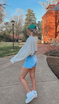 With Boots Outfit, Theme Park Outfits, Summer Outfits Aesthetic, Outfits For Summer, Estilo Indie, Oufits Casual, Aesthetic Spring, Outfits Dresses, Look Short