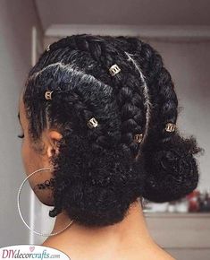 Fun and Flirty Style with Space Buns Trendy We Fryzurach, Cabello Afro Natural, Makeup Tip, Braid Out, 4c Hair, Natural Hair Styles Easy, Penteado Cabelo Curto, Black Natural Hairstyles, Natural Hairstyles