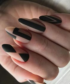 Hot Nail Designs, Geometric Nail Art, Geometric Nail, Her Nails, Latest Nail Art, Beautiful Nail Designs, Hot Nails, Beautiful Nail Art