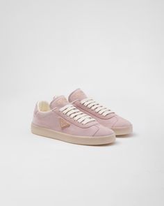 Leather lining Enameled metal triangle logo Flat cotton laces Rubber sole, 25 mm Removable leather-covered insole Customized Canvas Shoes, Designer Sneakers Women, Prada Pink, Flat Top Sunglasses, Ballerina Slippers, Sneakers Women, Triangle Logo, Driving Shoes, Sneakers Blue