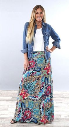 Women's Western Wear Outfits Casual, Spring Boho Outfits, Skirts Plus Size, Long Skirt Casual, Look Boho Chic, Chic Prints, Printed Long Skirt, Mode Hippie, Maxi Outfits