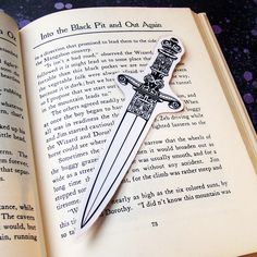 Dagger bookmark by blacklilypie, via Flickr Hand Made Bookmark, Book Marker Ideas, Cool Bookmarks Diy, Dagger Bookmark, Cool Bookmark Ideas, Knife Bookmark, Bookmark Ideas Diy, Handmade Bookmark Ideas, Cute Bookmark Ideas