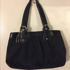 Cute Big Size Bag In Very Good Condition Bags Coach, Hand Bag, Big Size, Coach Bags, Shoulder Bags, Bag Lady, Shoulder Bag, Handbags, Women Shopping