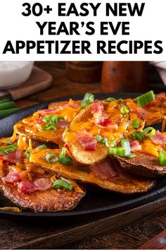 30+ Easy New Year’s Eve Appetizer Recipes - New Year's Eve Party Food Ideas! New Years Eve Traditions, New Year's Eve Appetizers, Holiday Traditions Family, Party Food Ideas, New Year's Eve Party, Nye Party, Ring In The New Year, Year End, New Years Eve Decorations