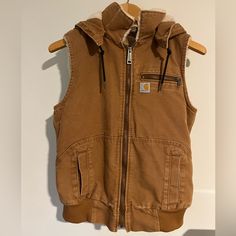 Like New Condition Carhartt Vest Womens, Carhartt Womens Vest, Women’s Carhartt Jacket, Carhartt Women’s Vest, Carhartt Duck Jacket, Carhartt Jackets, Carhartt Women, Like New, Jackets & Coats