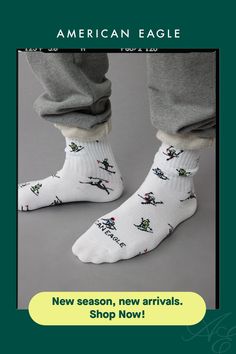 Made from soft cotton/Ribbed cuff/Holiday-inspired pattern Trendy Cotton Socks For Winter, Trendy Cotton Winter Socks, Trendy Winter Cotton Socks, White Casual Socks With Ribbed Cuffs, Casual White Socks With Ribbed Cuffs, Green Cotton Winter Socks, Trendy White Socks For Winter, Trendy White Winter Socks, Casual Green Socks For Winter