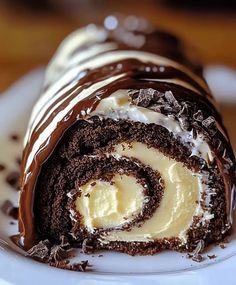 Cup Chocolate Cake, Chocolate Cake Roll, Sponge Cake Roll, Caramel Apple Cake, Cake Roll Recipes, Turtle Cake, Chocolate Lava Cake, Peanut Butter Filling, Peanut Butter Cup