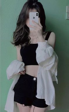 Outfit Korean Style, Korean Picture, Outfit Korean, Medium Length Hair Cuts, Girly Photography, Stylish Girl, Ulzzang Girl, Cute Casual Outfits