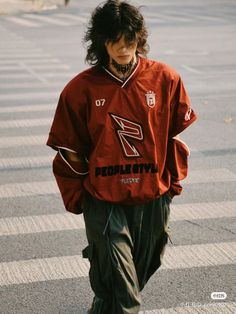 Y2k Man Style Outfits, Male Outfits Streetwear, K Pop Mens Fashion, Y2k Aesthetic Outfits Men, Japanese Fashion Street Men, Y2k Boy Outfits, Y2k Male Fashion, Genderless Outfit, Y2k Boys