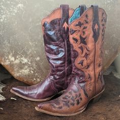 Stunning Handmade Corral Ladies Western Cowboy Boots From Corrals Vintage Line. Style #C1994. Tastefully Distressed Rich Blackberry Truffle Colored Leather With Caramel Latte Colored Laser Tooled Overlay Along Collar. Snip Toe, 12" Shaft, 2" Stacked Leather Riding Heel, Leather Soles, Fully Lined In Aqua Floral Print Leather. Handmade In Mexico By Skilled Artisans, Superior Quality And Workmanship. These Stunning Boots Would Make S Great Statement Piece At A Country Wedding But Are Also Comfy And Practical Enough To Pair With Jeans For An Everyday Look. Size 11 M (Regular Width) Excellent Pre-Worn Condition With Very Light Wear On Soles. Some Wear Or Drag On Back End Of Heel Caps, Probably Hand-tooled Brown Country Boots, Brown Leather Boots For Country Events, Brown Hand Tooled Boots For Western-themed Events, Hand Tooled Brown Boots For Western-themed Events, Brown Almond Toe Boots For Rodeo, Western Cognac Leather Boots, Western Leather Boots In Cognac Color, Western Style Leather Boots In Cognac, Western Style Cognac Leather Boots