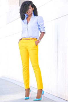 Draw Outfits, Yellow Pants Outfit, Outfit Ideas For Black Women, Pants Outfit Ideas, Sophisticated Casual, Style Pantry, Gorgeous Outfits, Yellow Jackets, Chique Outfits