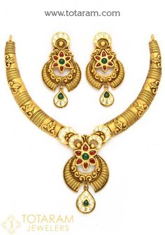 22K Gold Antique Necklace Sets - Indian Gold Jewelry from Totaram Jewelers - Totaram.com Round Hand Set Costume Jewelry Necklace, Multicolor Retro Jewelry For Vintage Collection, Vintage Hand Set Necklace For Wedding, Antique Hand Set Necklace For Gift, Retro Necklace With 17 Jewels For Gift, Vintage Round Hand Set Jewelry, Vintage Hand Set Round Jewelry, Vintage Round Jewelry Sets For Festive Occasion, Retro Pendant Jewelry For Formal Occasions