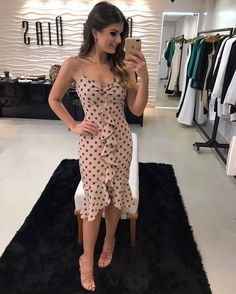 Polka Dots Outfit, Pretty Dress, Look Chic, A Dress, Moda Fashion, Pretty Dresses, Cute Dresses, Trendy Outfits, Casual Dress