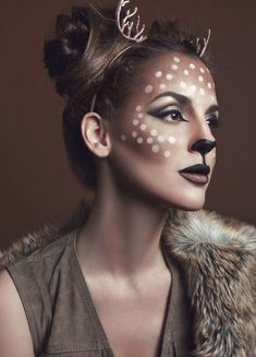 Easy Halloween Makeup Ideas, Maquillage Halloween Simple, Easy Halloween Makeup, Halloween Make-up Looks, Deer Costume, Christmas Makeup Look