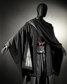 Loose Fantasy Clothing Male, Flowy Fantasy Clothing Male, Cultist Clothes, Samurai Inspired Fashion, Modern Samurai Fashion, Wanderer Clothes, Wizard Clothing, Costume Halloween Homme, Wizard Clothes