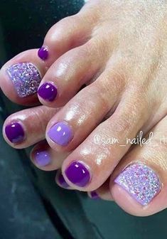 Spring Pedicure, Purple Glitter Nails, Spring Purple, Pedicure Designs Toenails, Pedicure Ideas, Toe Nail Color, Pretty Toe Nails, Cute Toe Nails, Summer Toe Nails