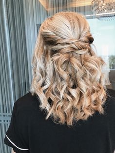 Half Up Half Down Hairstyle, Cute Prom Hairstyles, Prom Hair Medium, Down Hairstyle, Wedding Hair Half, Half Up Half Down Hair Prom, Wedding Hairstyles Medium Length, Mother Of The Bride Hair, Prom Hair Down