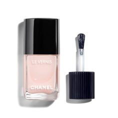 Chanel Nail Polish, Chanel Nails, Chanel Store, Nail Colour, Shine Nails, Shop Makeup, Colorful Nail Designs, Hair Shop, Fragrance Gift