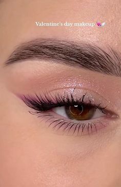 Makeup Hacks Videos, Images Emoji, Light Makeup Looks, Natural Everyday Makeup, Cute Eye Makeup, Eye Makeup Techniques, Simple Eye Makeup, Creative Eye Makeup, Stage Makeup