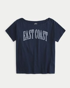 Women's Oversized Off-the-Shoulder East Coast Graphic Tee | Women's | HollisterCo.com Oversized Tee Outfit, Fake Clothes, Off The Shoulder Shirt, Casual Preppy Outfits, Oversized Graphic Tee, Cute Preppy Outfits, Top Graphic Tees, Tee Outfit, Cute Everyday Outfits