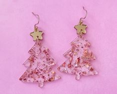 These light-weight multi-colored confetti acrylic Christmas tree earrings are the perfect statement earrings to add an extra pop to your outfit! Acrylic is very lightweight so you can enjoy large, statement earrings comfortably all day. ♡ Made with rose gold flake acrylic ♡ Size: Approximately 2.75 inches in length measured from earring hook. ♡ Earring hook is made from surgical stainless steel ♡ Care Instructions: ♡ - To clean: Wipe with a microfiber cloth to remove any dust - Avoid contact wit Pink Christmas Party Jewelry, Trendy Christmas Party Jewelry, Pink Earrings For Christmas Party, Pink Earrings Christmas Gift, Pink Earrings As Christmas Gift, Pink Earrings For Christmas Gift, Christmas Tree Blue, Rose Gold Christmas Tree, Rose Gold Christmas