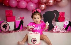 Barbie Cake Smash Photoshoot, Barbie 1st Birthday Cake, Barbie Cake Smash, Barbie Photoshoot, Diy Photography Props, Baby Cake Smash, Birthday Ideas For Her