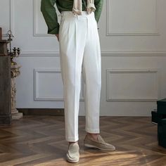 Faites l'expérience du style et du confort avec nos pantalons taille haute au design italien ! Parfait pour le bureau ou une soirée, ce pantalon rehausse n'importe quel look grâce à son design épuré et à sa coupe taille haute. Adoptez l'élégance et démarquez-vous de la foule grâce à nos pantalons magnifiquement confectionnés.

Matière : viscose 30%, polyester 70%.
Style : Décontracté/Smart Casual/Elégant
Sexe : Homme
Avantages : Confortable
Motif : Solide

Taille recommandée en fonction du poids Elegant Pant, Monk Strap Shoes, Fabric Shoes, Brogue Shoes, Elegant Shoes, Tassel Loafers, Jogger Set, Jogger Jeans, High Waisted Trousers