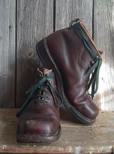 Original LEATHER SHOES from the 1930s / 1940s ... in good & quaint vintage condition. The leather is nice and rustic & provided with an antique patina. Inside there are leather soles and leather lining. The soles wear wooden nails. sole marking : M Osning 75 sole length : 29cm / 11.42" As can be seen in the pictures, a corner of the sole broke off on the right shoe. PLEASE enlarge and zoom in on my pictures so you can see the condition properly. IMPORTANT : If you buy more than one item, the ove Walking Boots, Mens Shoes Boots, Work Shoes, Rare Antique, Leather Shoes, Hiking Boots, My Pictures, Patina, Shoes Mens